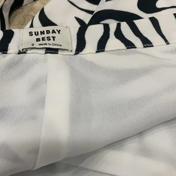 ❤️ Aritzia Sunday Best Wrap Skirt - Picture 4 of 5